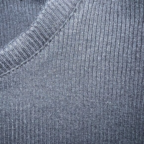 TRF by Zara Ribbed Black Midi Dress Crew Neck Short Sleeve Size S Sleek Chic - Picture 4 of 5